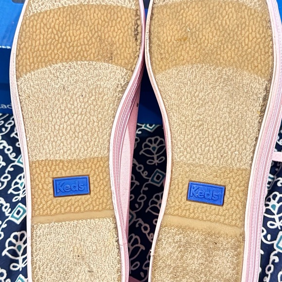 Women's New York Yankees Keds Pink Triple Kick Blush Shoes - Picture 7 of 10